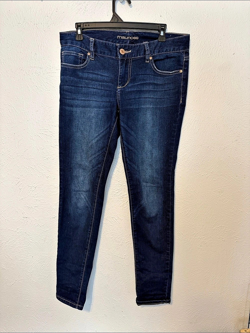 Maurices Dark Wash Skinny Jeans Skinny Jeans in Blue Size Medium
